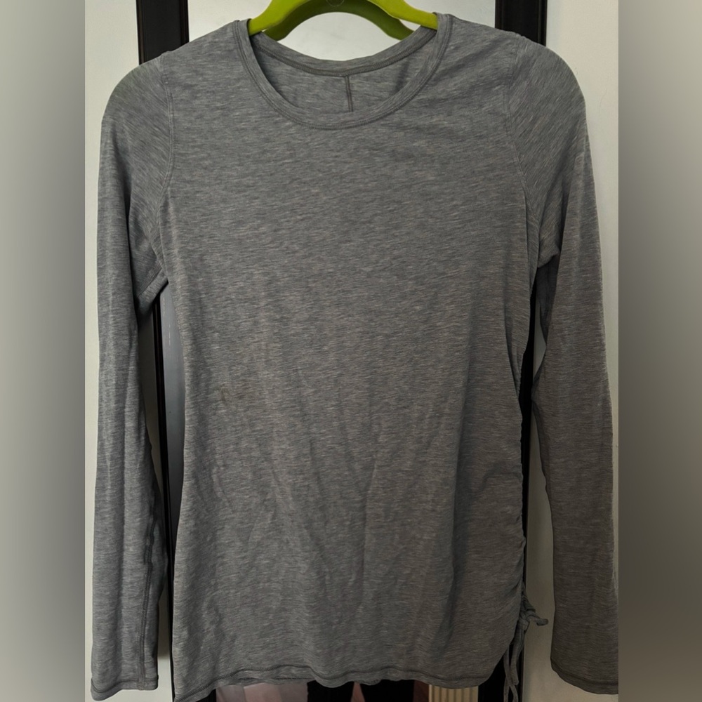 Soft ultra light weight active wear top.